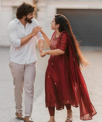 Hand-in-Hand Walking