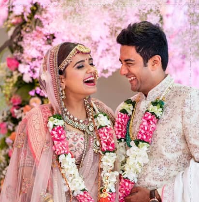 Laughing Together Photoshoot Poses